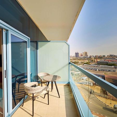 Radisson Blu Hotel Apartment Dubai Silicon Oasis מראה חיצוני תמונה