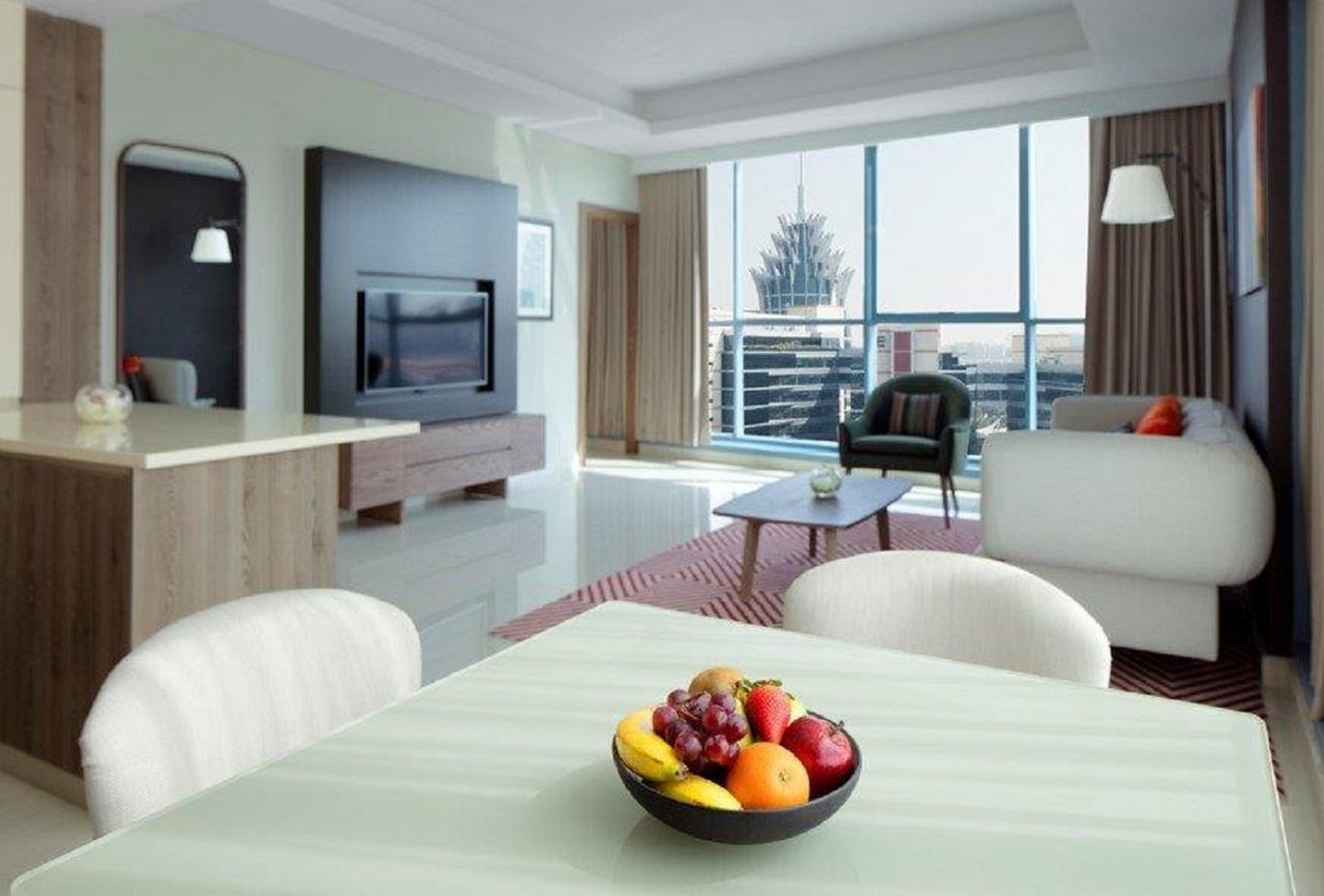 Radisson Blu Hotel Apartment Dubai Silicon Oasis מראה חיצוני תמונה