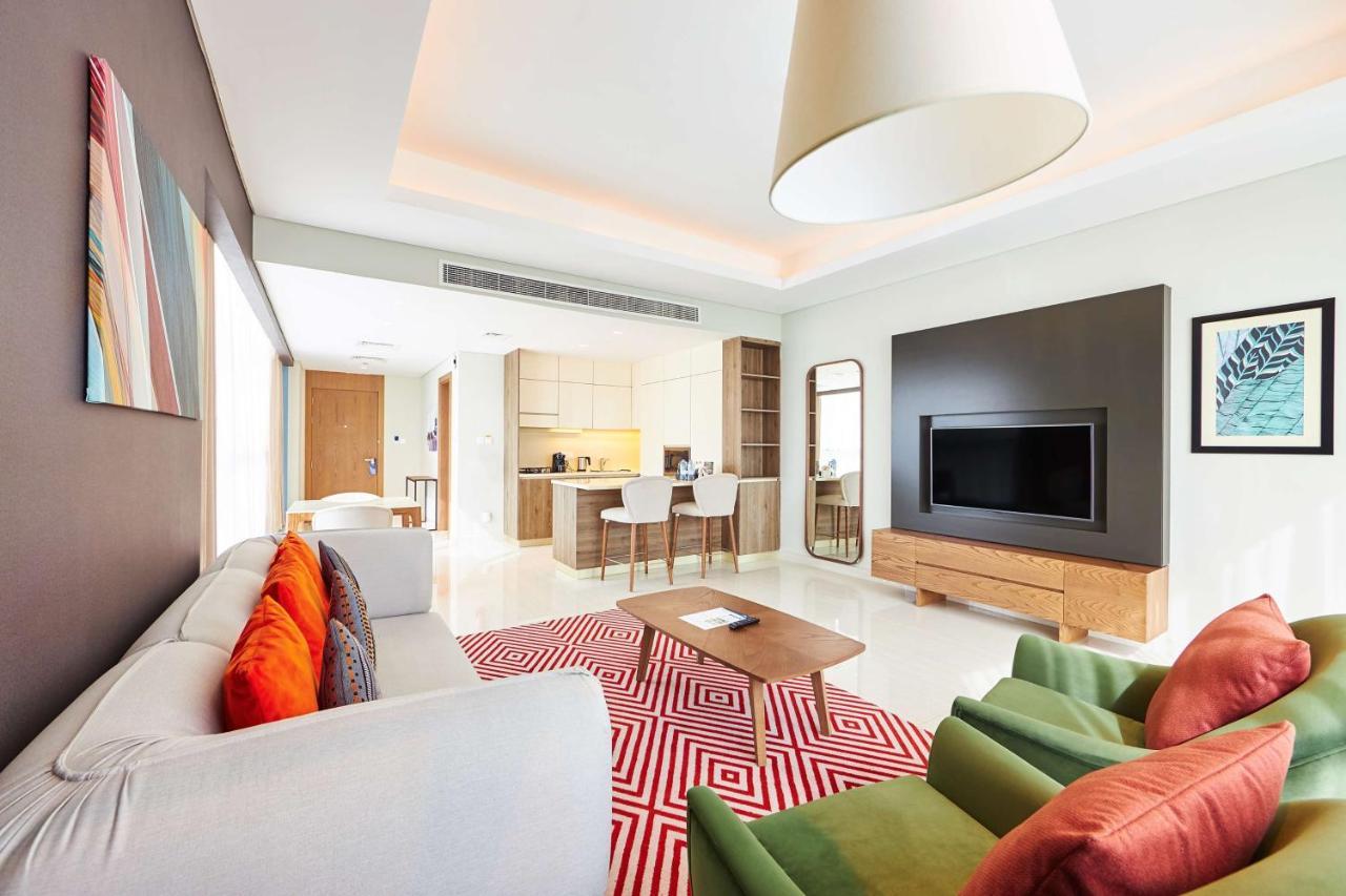 Radisson Blu Hotel Apartment Dubai Silicon Oasis מראה חיצוני תמונה