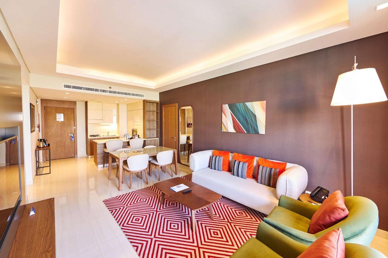 Radisson Blu Hotel Apartment Dubai Silicon Oasis מראה חיצוני תמונה