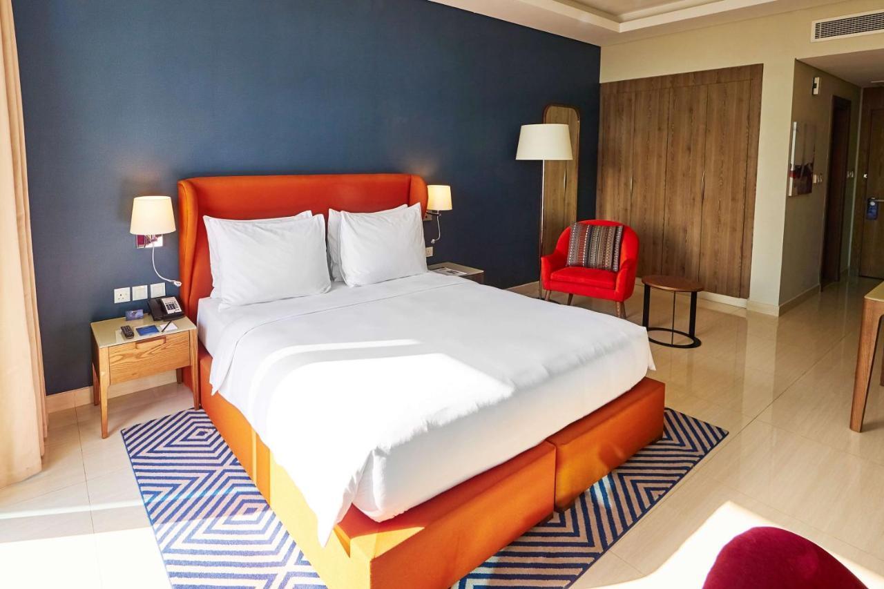 Radisson Blu Hotel Apartment Dubai Silicon Oasis מראה חיצוני תמונה