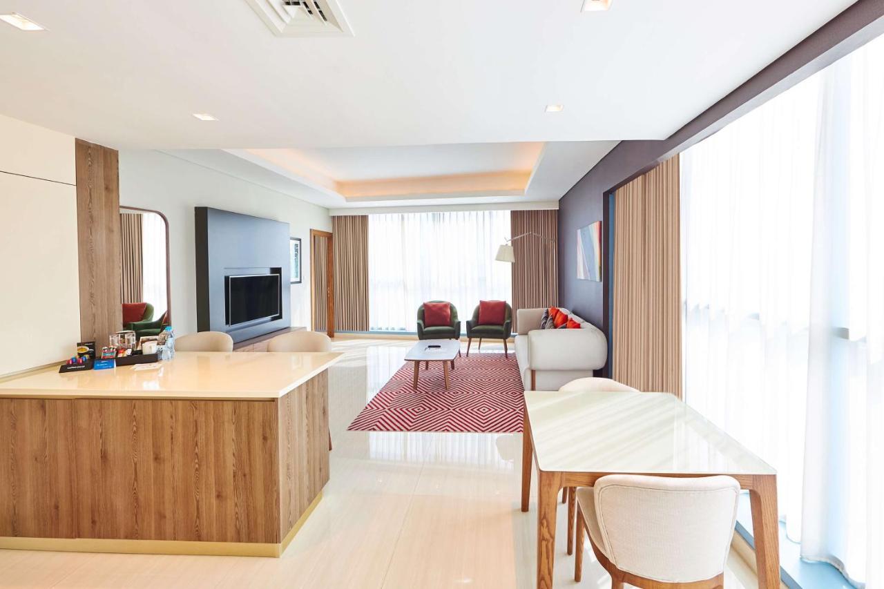 Radisson Blu Hotel Apartment Dubai Silicon Oasis מראה חיצוני תמונה